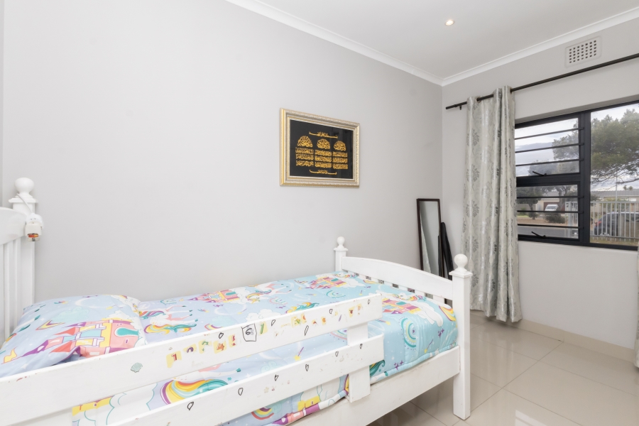 3 Bedroom Property for Sale in Sanddrift Western Cape